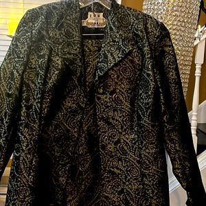 E.M.R two piece suit 18